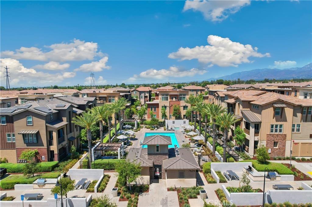 MLS #WS25259572 image #0