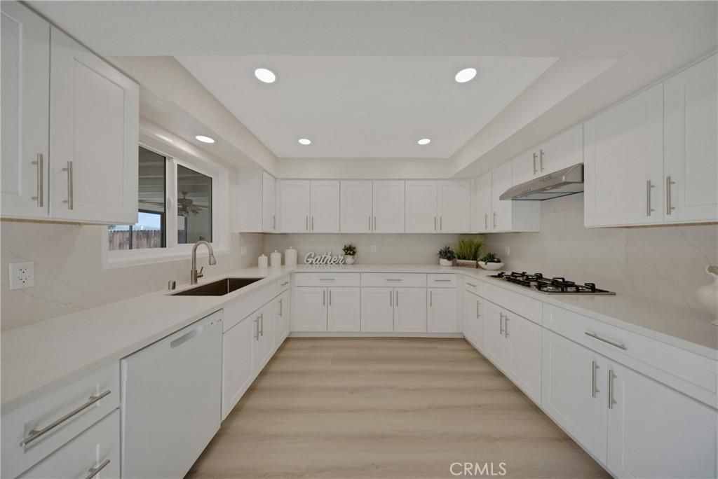 MLS #WS25261097 image #0