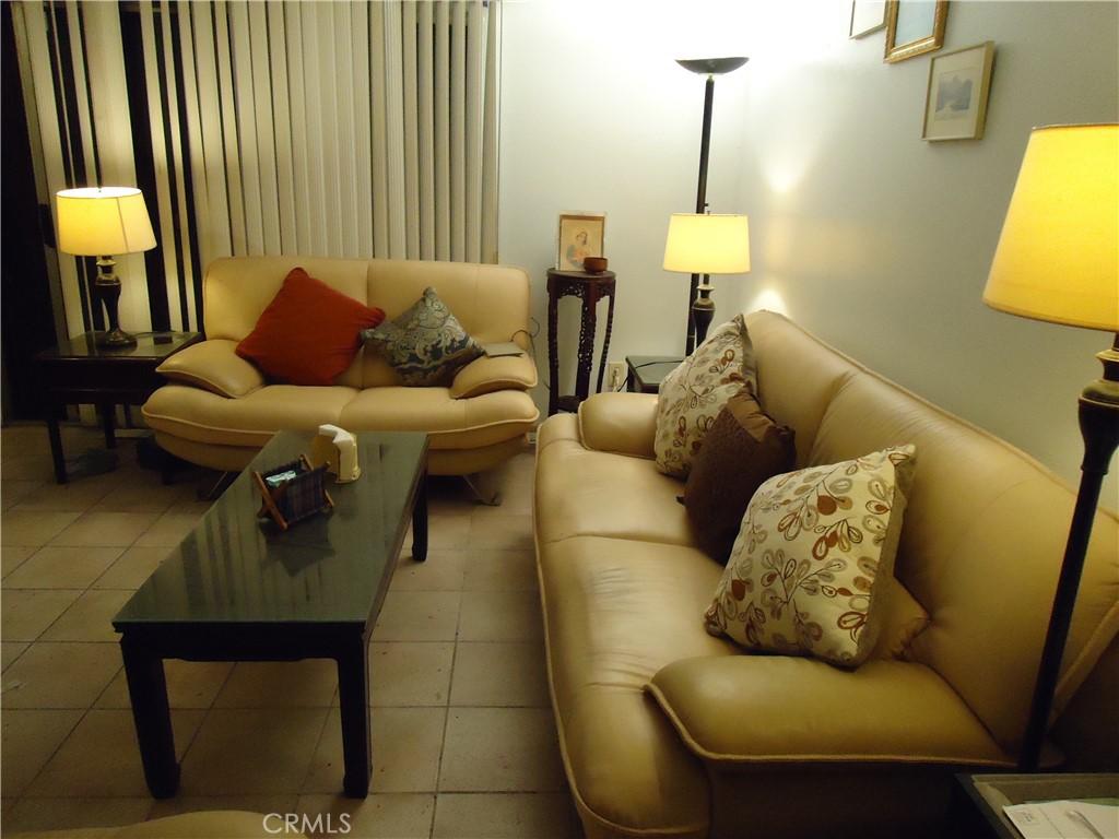 MLS #WS25262861 image #0