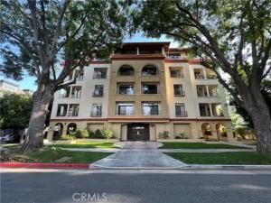 MLS #WS25264216 image #0