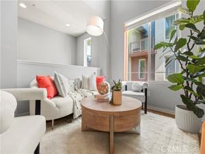 MLS #WS25268683 image #0
