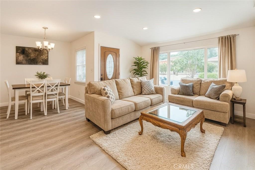 MLS #WS25271702 image #0