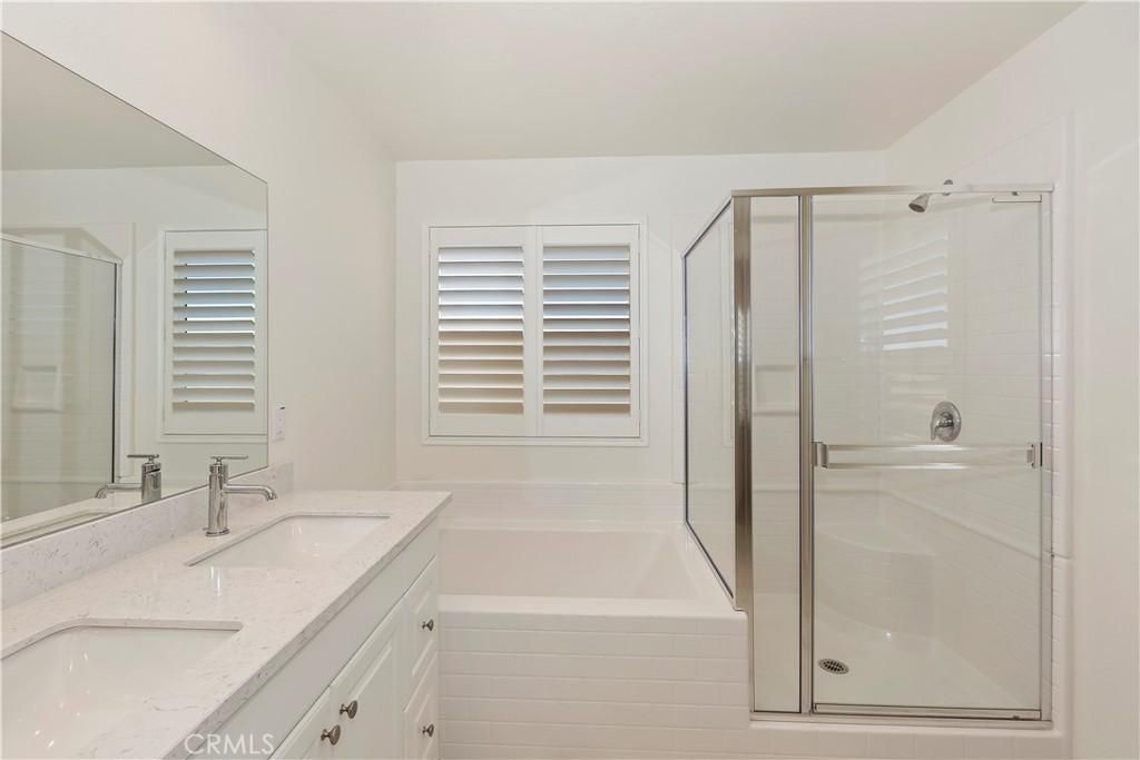 MLS #WS25271861 image #0