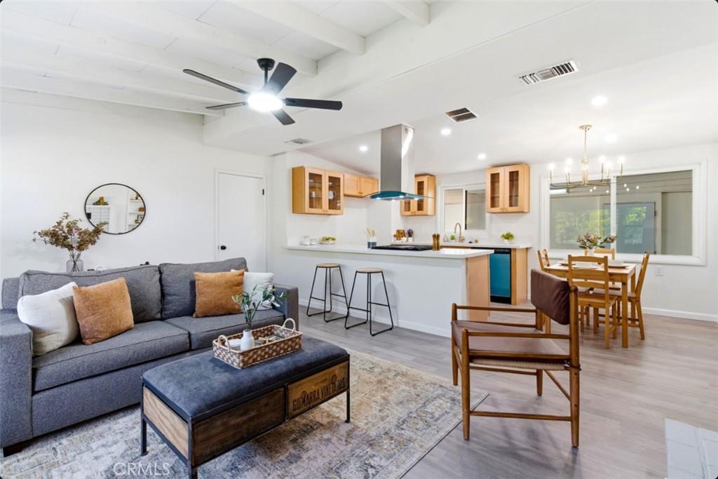 MLS #WS25272689 image #0