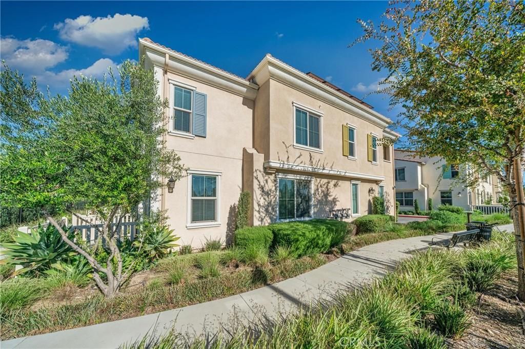 MLS #WS25272852 image #0