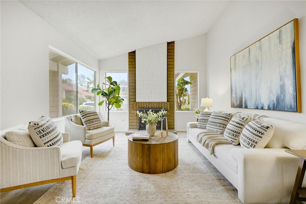 MLS #WS25278116 image #0