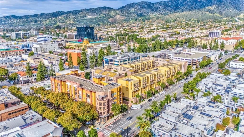 MLS #WS25282147 image #0