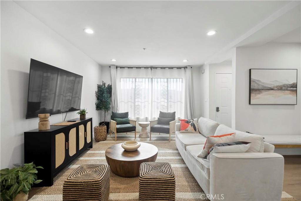 MLS #WS26001339 image #0