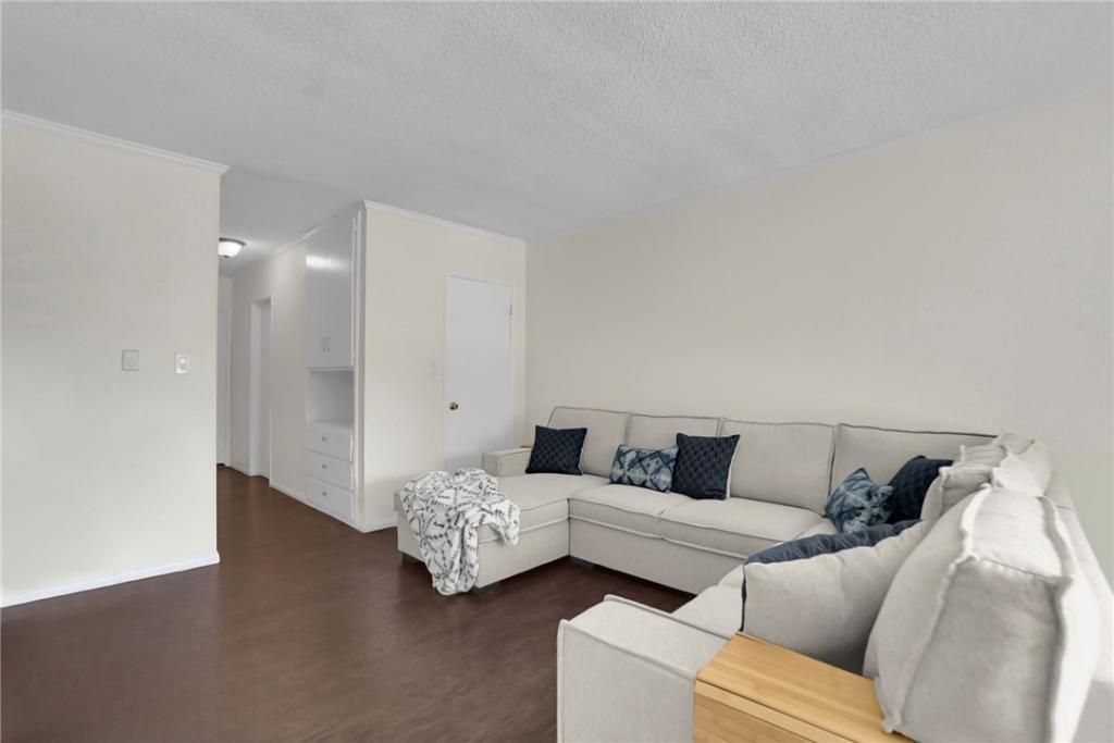 MLS #WS26004211 image #0