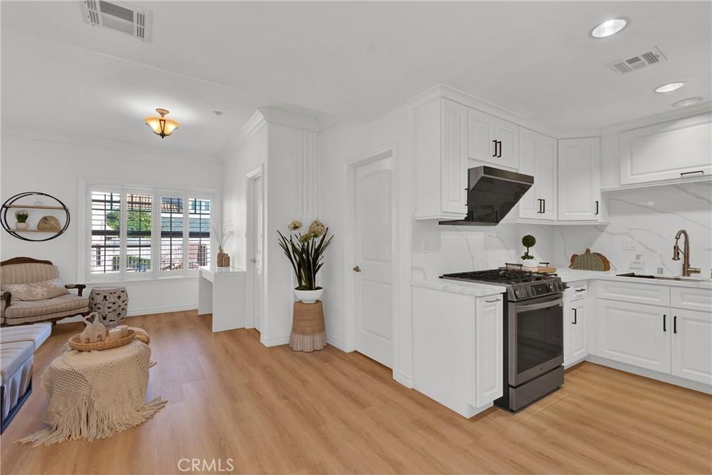 MLS #WS26006682 image #0