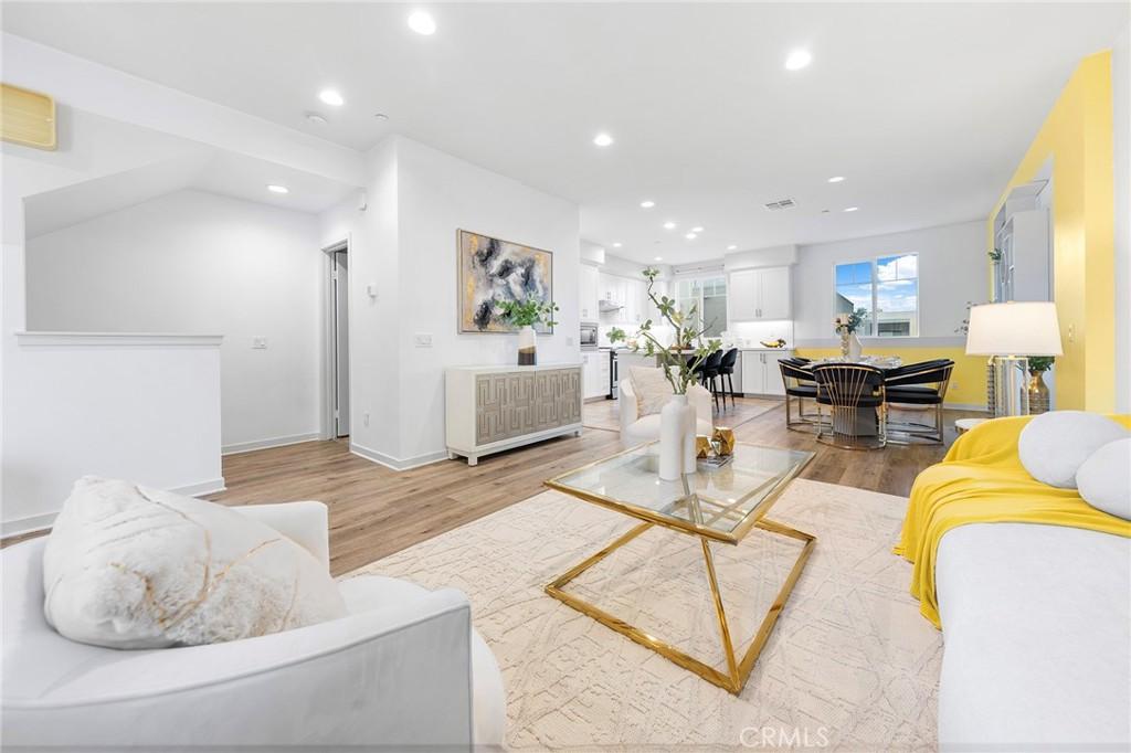 MLS #WS26009155 image #0