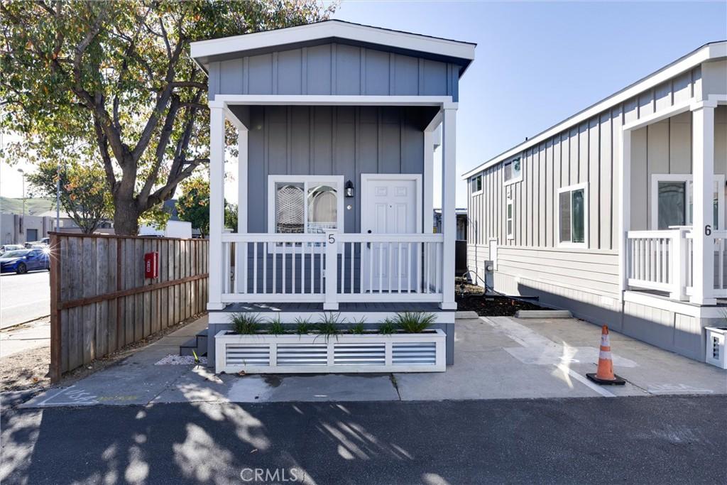 MLS #WS26009272 image #0