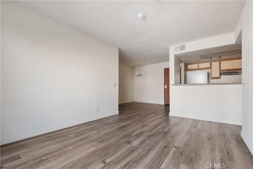 MLS #WS26047660 image #0