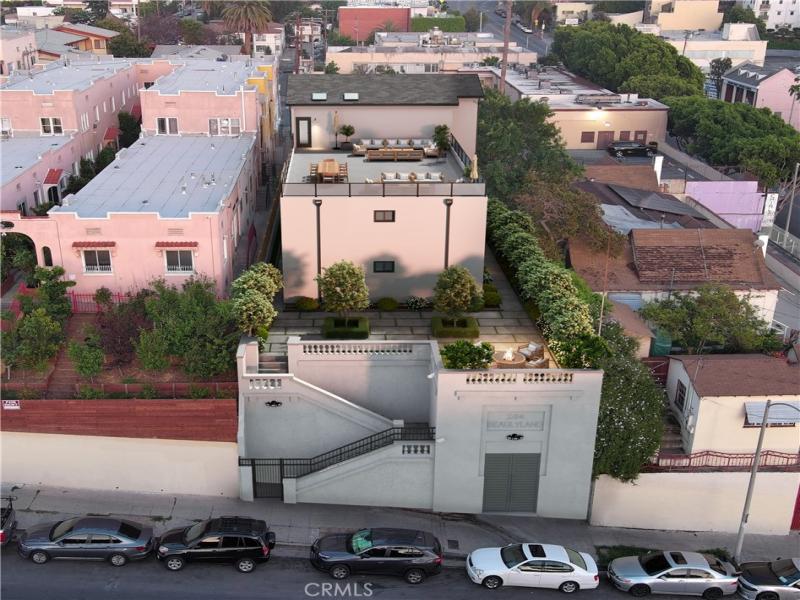 MLS #WS26065785 img 0