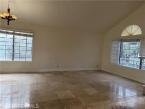 MLS #WS26146935 image #0