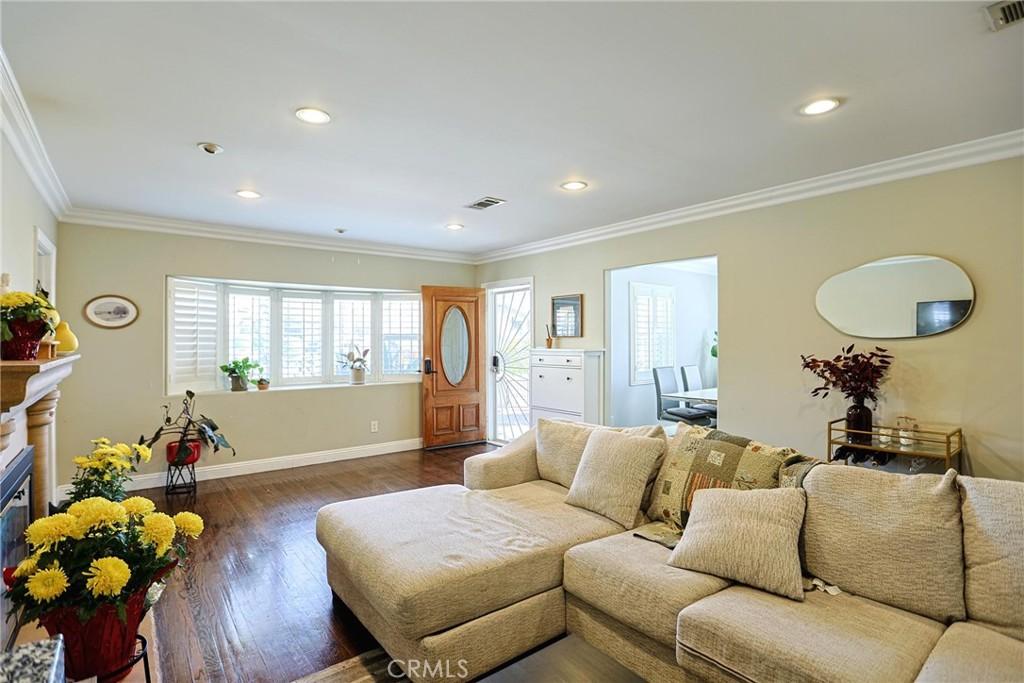 MLS #WS26148003 image #0