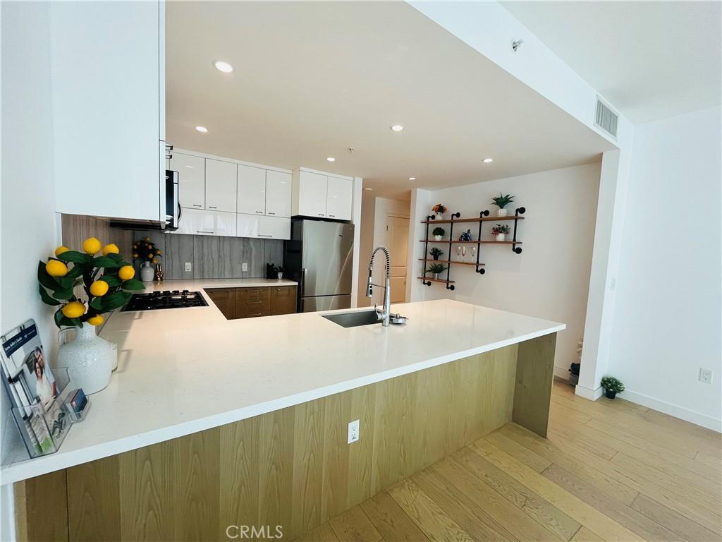 MLS #WS26153821 image #0
