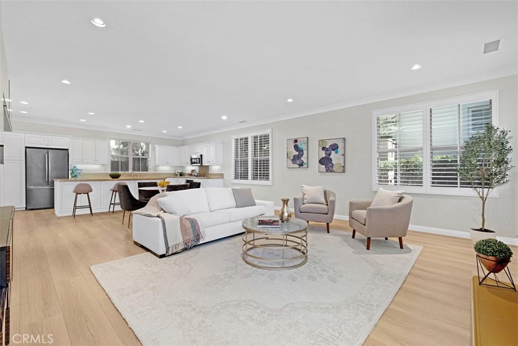 MLS #WS26153935 image #0