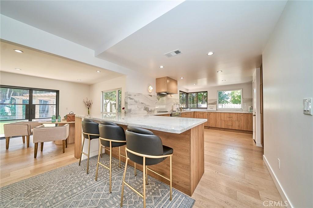 MLS #WS26158286 image #0