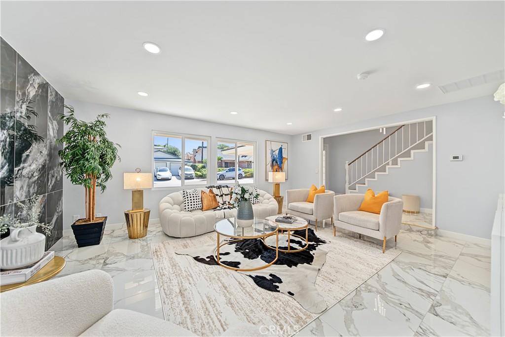 MLS #WS26185117 image #0
