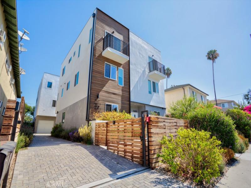 MLS #WS26186681 image #0