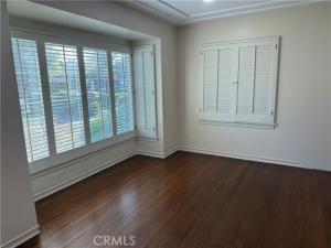 MLS #WS26210796 image #0