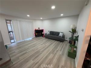 MLS #WS26228728 image #0